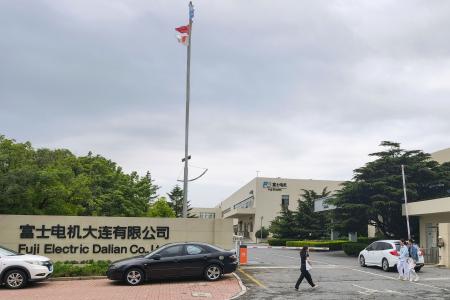 中国遼寧省大連市にある富士電機グループの工場＝２５日（共同）