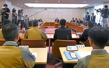 静岡県御前崎市議会が開いた原子力対策特別委員会臨時会合＝９日午前