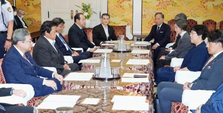 衆参両院国家基本政策委の合同幹事会＝１０日午前、国会