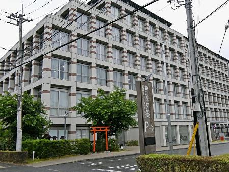 入院していた７０代男性が死亡した「柏たなか病院」＝５月、千葉県柏市