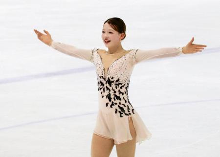ジュニア女子フリー 演技を終えた石崎波奈=アクアマリンちば