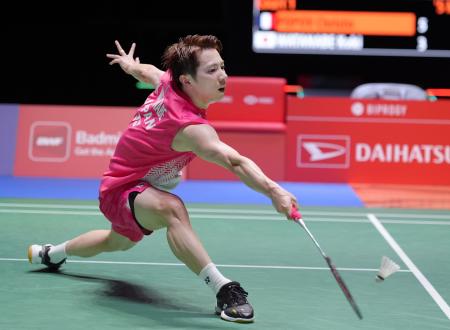 　男子シングルス決勝で敗れた渡辺航貴＝東京体育館