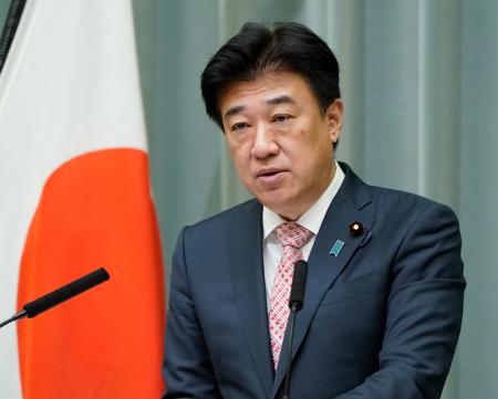 記者会見する木原官房長官＝２４日午前、首相官邸