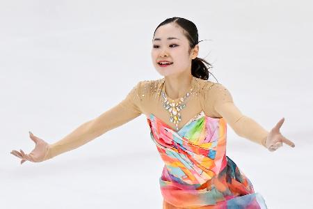 女子フリー　演技する島田麻央＝邦和みなとスポーツ＆カルチャー