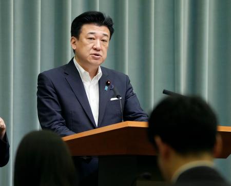 記者会見する木原官房長官＝３０日午前、首相官邸