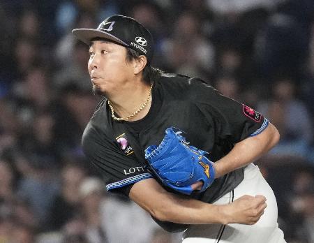 ９回に登板し、通算２５０セーブを達成したロッテ・益田＝ＺＯＺＯマリン