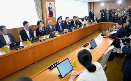 自民党の臨時総務会＝５日午前、東京・永田町の党本部