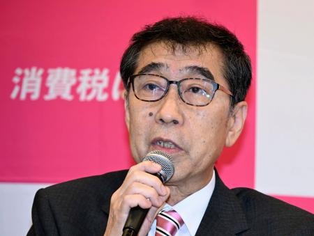 代表就任後、初めて記者会見するれいわ新選組の山本譲司代表＝５日午後、国会