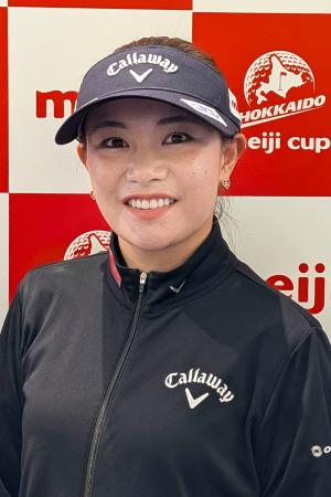 　開幕を前に取材に応じる前年覇者の河本結＝６日、北海道札幌国際ＣＣ