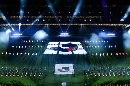 横浜Ｍ―鹿島戦を前に開かれたセレモニー＝ＭＵＦＧ国立（（Ｃ）Ｊリーグ）