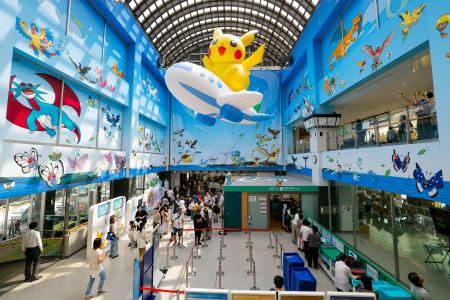 愛称が「のと里山ポケモン・ウィズ・ユー空港」となった能登空港＝２日、石川県輪島市