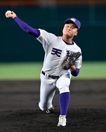 福山戦に先発した天理・長尾＝甲子園