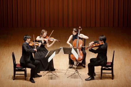 小澤国際室内楽アカデミー奥志賀の東京公演で、弦楽四重奏曲を演奏する受講生たち（（Ｃ）２０２６ＯＩＣＭＡ／大窪道治）