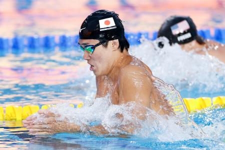 男子４００メートル個人メドレー決勝　平泳ぎで力泳する松下知之＝アーバイン（共同）