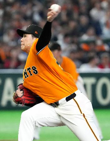 広島戦に先発し、５回無失点でプロ初先発初勝利を挙げた巨人・代木＝東京ドーム