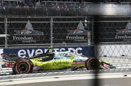 米首都ワシントンに設けられたコースを走るインディカー=23日(共同)