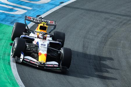Ｆ１のオランダＧＰで走行する角田裕毅＝ザントフォールト（ゲッティ＝共同）