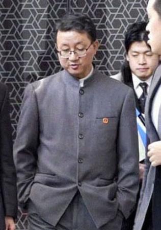 中国外務省の劉勁松氏＝２０２５年１１月、北京（共同）