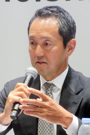 記者会見する日本ＧＬＰの帖佐義之社長＝２５日午前、川崎市