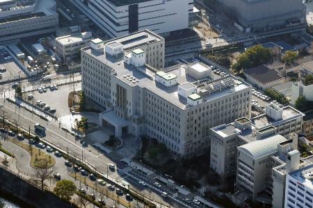 大阪府庁＝大阪市中央区（共同通信社ヘリから）