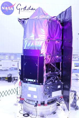 ＮＡＳＡが報道陣に公開した「ナンシー・グレース・ローマン宇宙望遠鏡」＝４月、米メリーランド州（共同）