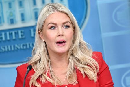 レビット大統領報道官=7月、ワシントン(ゲッティ=共同)