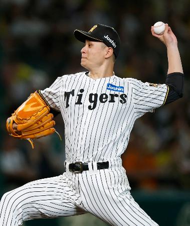 ６回無失点で５勝目を挙げた阪神・大竹＝甲子園