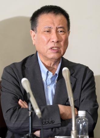記者会見する漫画家の車田正美さん＝２日午前、東京都千代田区