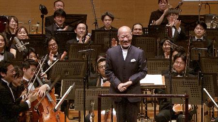 　「管弦楽のための協奏曲」を指揮した久石譲＝東京・サントリーホール（ワンダーシティ提供）