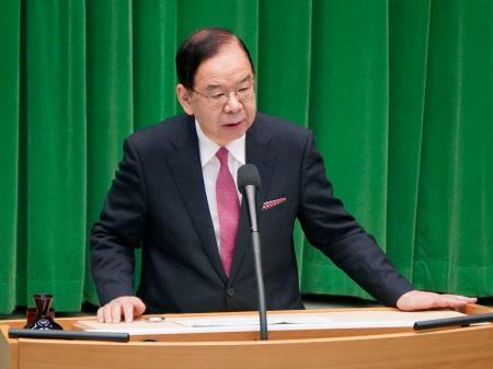共産党の第９回中央委員会総会であいさつする志位議長＝３日午前、東京都渋谷区の党本部
