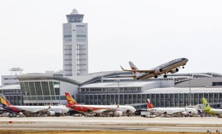 福岡空港＝２０２５年３月