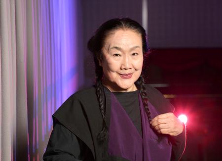 朗読劇「古事記」に出演する白石加代子