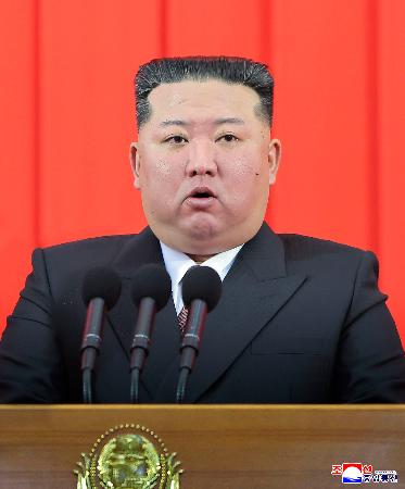 建国７８年となった９日、演説する北朝鮮の金正恩朝鮮労働党総書記＝平壌（朝鮮中央通信＝共同）
