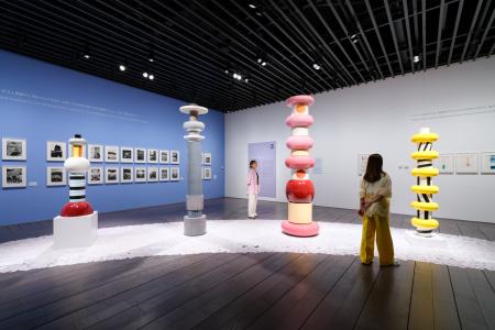 　エットレ・ソットサス展で紹介されている「トーテム」シリーズ（（Ｃ）Ｙｕｙａ　Ｆｕｒｕｋａｗａ）（提供写真）