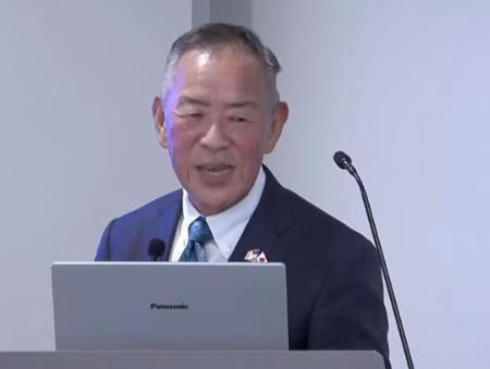 １０日、米国で講演するラピダスの小池淳義社長（共同）