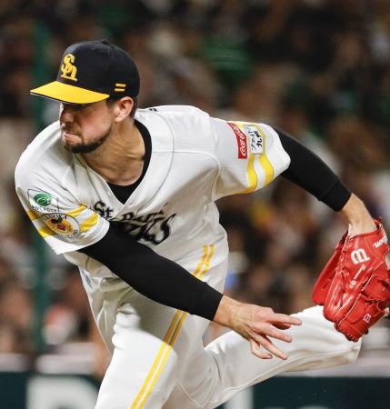 ５回１失点で来日初登板勝利を挙げたソフトバンクのラトリッジ＝みずほペイペイドーム