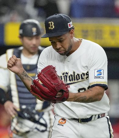 ６回途中２失点で１２勝目を挙げたオリックスのエスピノーザ＝京セラドーム