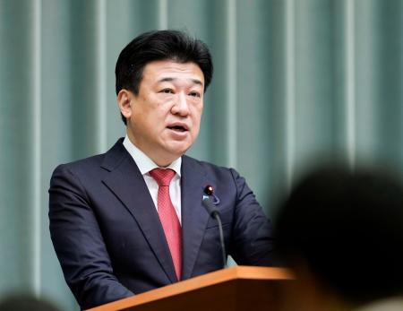記者会見する木原稔官房長官＝１７日午後０時３分、首相官邸