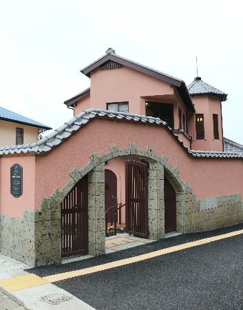 １０月７日に開館する佐藤春夫記念館＝１７日午後、和歌山県新宮市