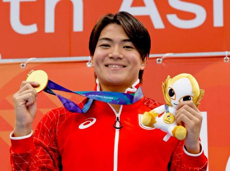 男子２００メートル個人メドレーで金メダルを獲得した松下知之＝東京アクアティクスセンター