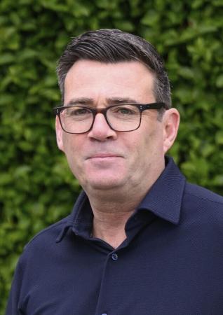 英国のバーナム首相(ゲッティ=共同)