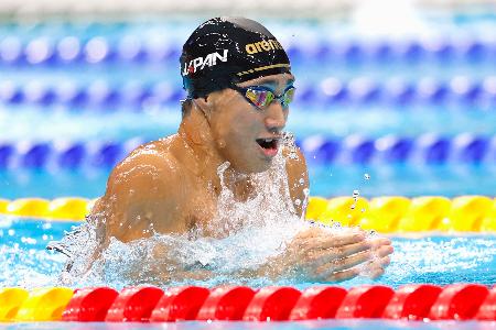愛知・名古屋アジア大会の競泳男子200メートル平泳ぎを世界新で制した大橋信=24日、東京アクアティクスセンター