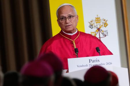 ２５日、パリで演説するローマ教皇レオ１４世（ＡＰ＝共同）