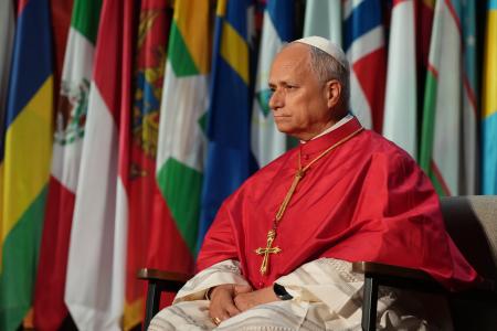 パリのユネスコ本部を訪れたローマ教皇レオ14世=25日(AP=共同)