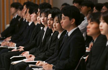 ２０２７年４月入社の新入社員を対象とするＮＥＣの内定式＝１日午前、川崎市