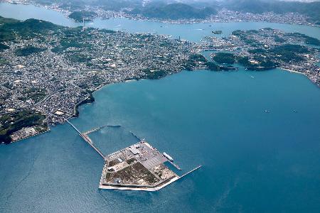 三菱重工業が用地を取得した山口県下関市の人工島「長州出島」（同市提供）