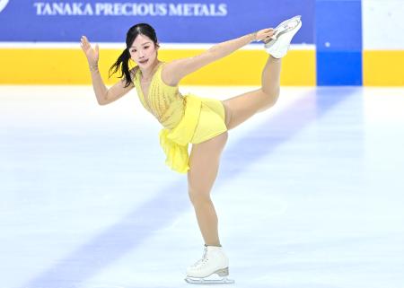 女子フリー 演技する中井亜美=田中貴金属アイスアリーナ
