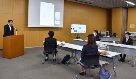千葉市が開いた都市型水害の雨水対策を検討する有識者会議の初会合＝５日午前、市役所