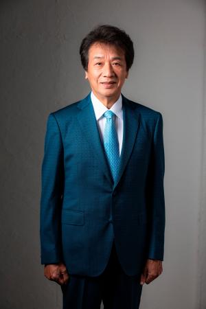 長崎ランタンフェスティバルの「皇帝パレード」に出演する歌手の前川清さん（Ｃ）株式会社　前川企画