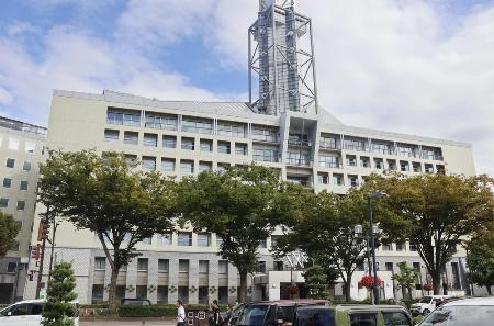 富山市役所